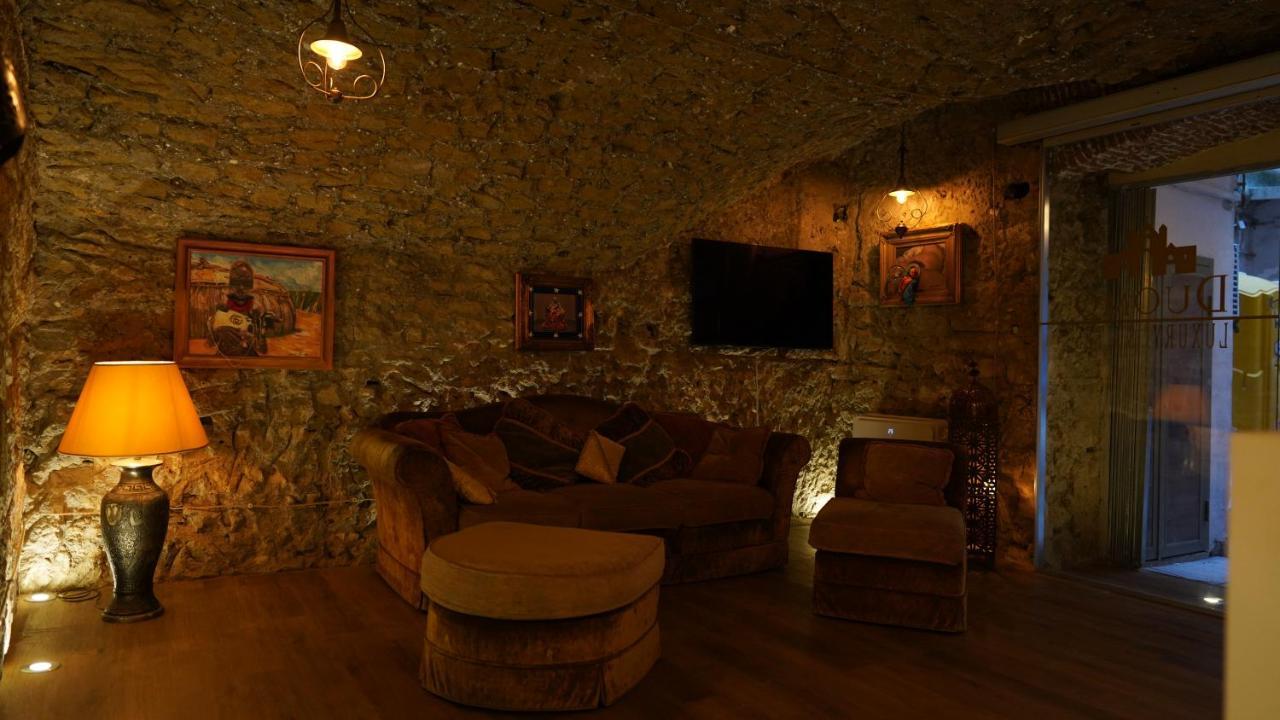 Duomo Luxury Suites เนเปิลส์ ภายนอก รูปภาพ