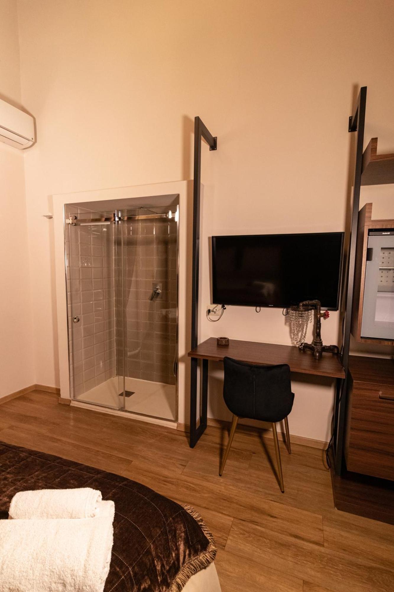 Duomo Luxury Suites เนเปิลส์ ภายนอก รูปภาพ