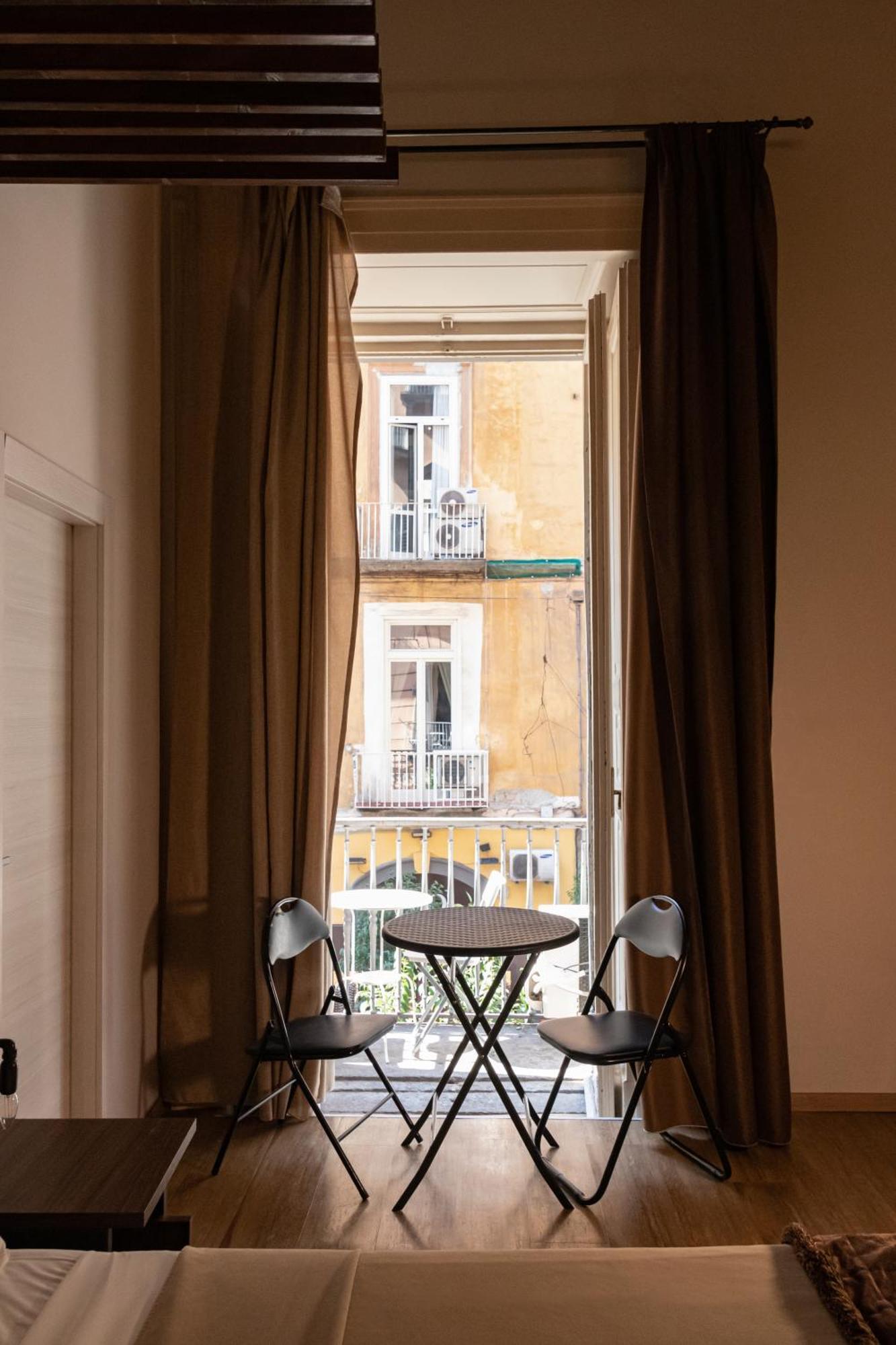 Duomo Luxury Suites เนเปิลส์ ภายนอก รูปภาพ