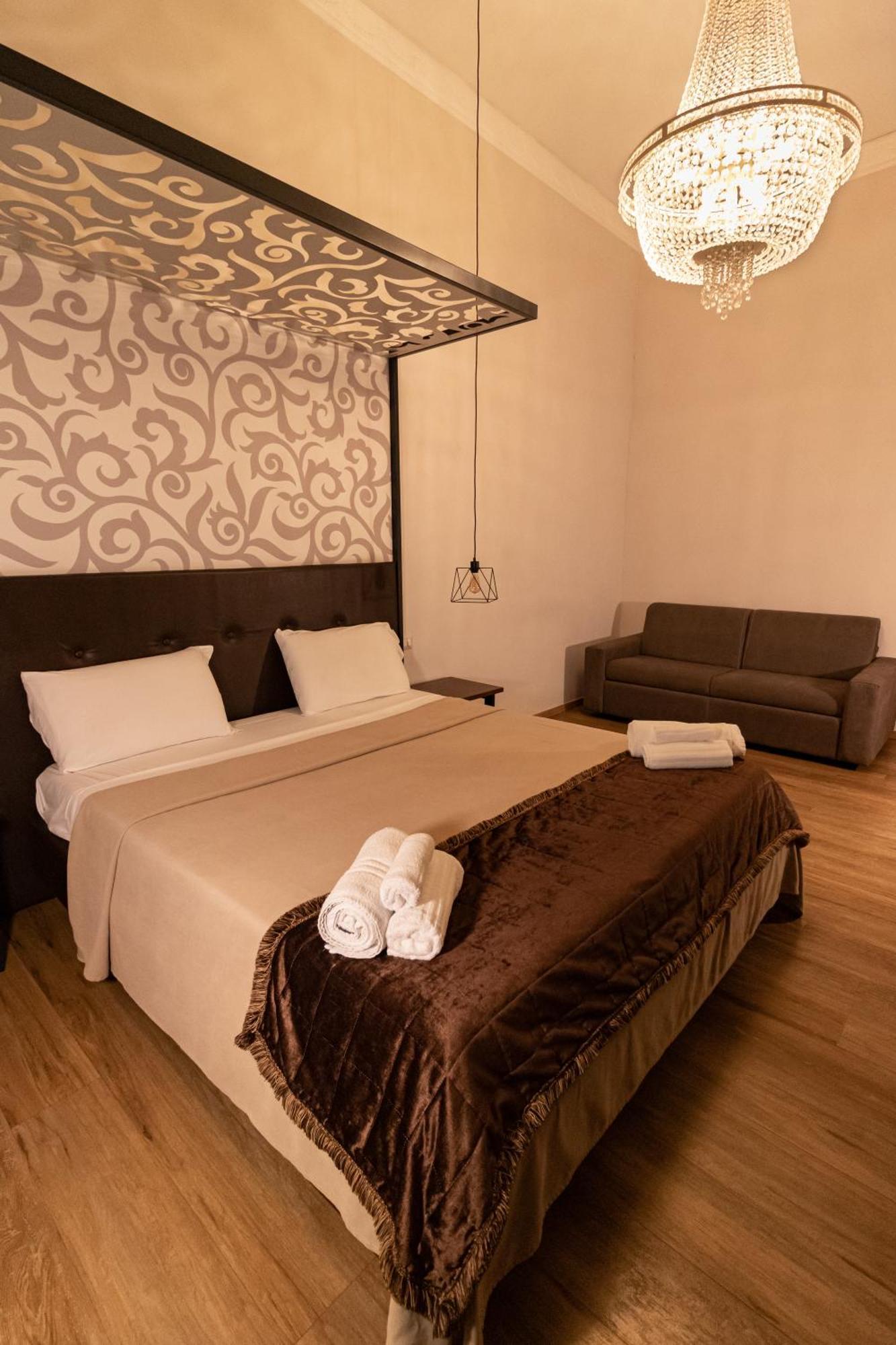 Duomo Luxury Suites เนเปิลส์ ภายนอก รูปภาพ
