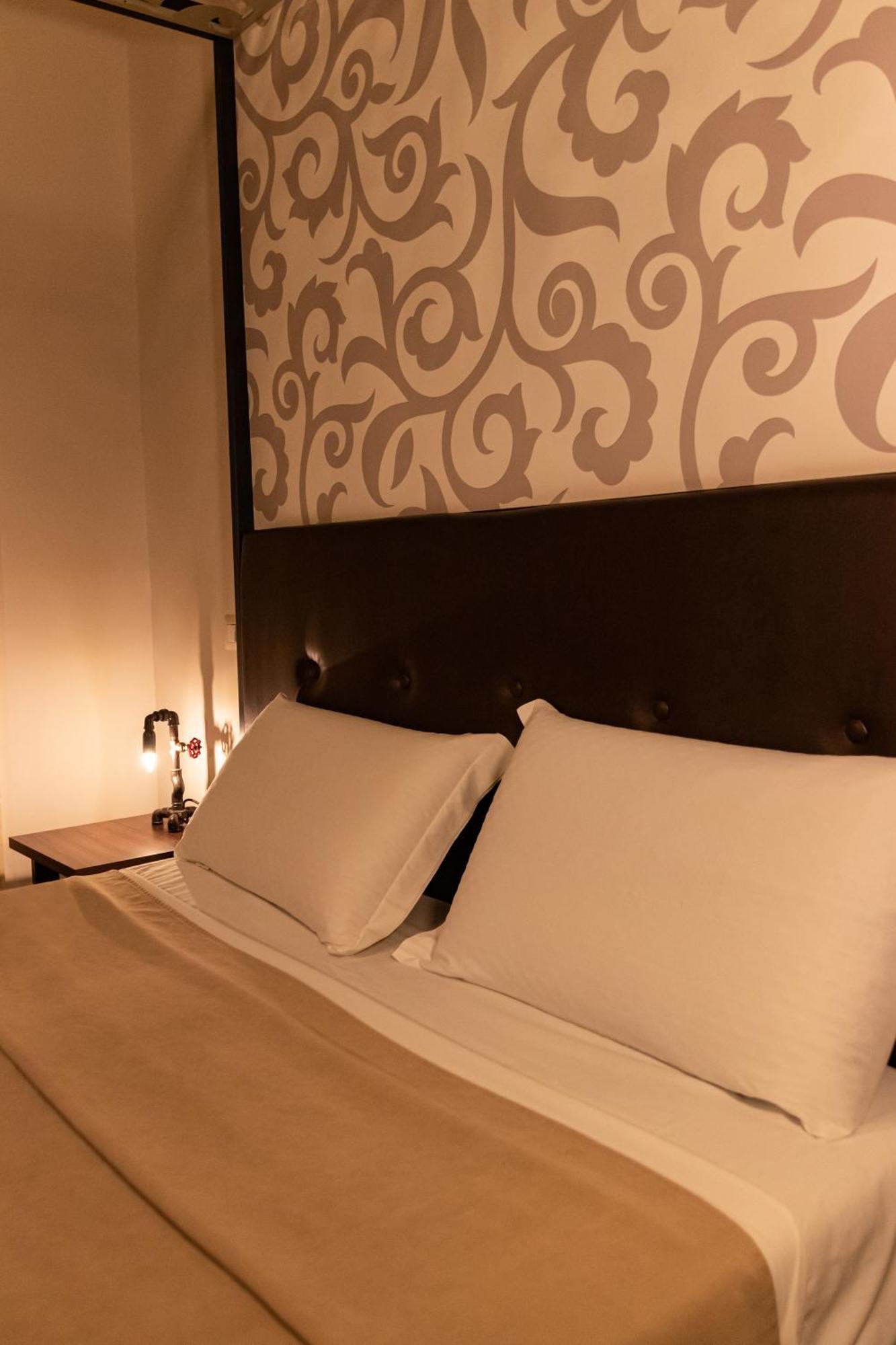 Duomo Luxury Suites เนเปิลส์ ภายนอก รูปภาพ