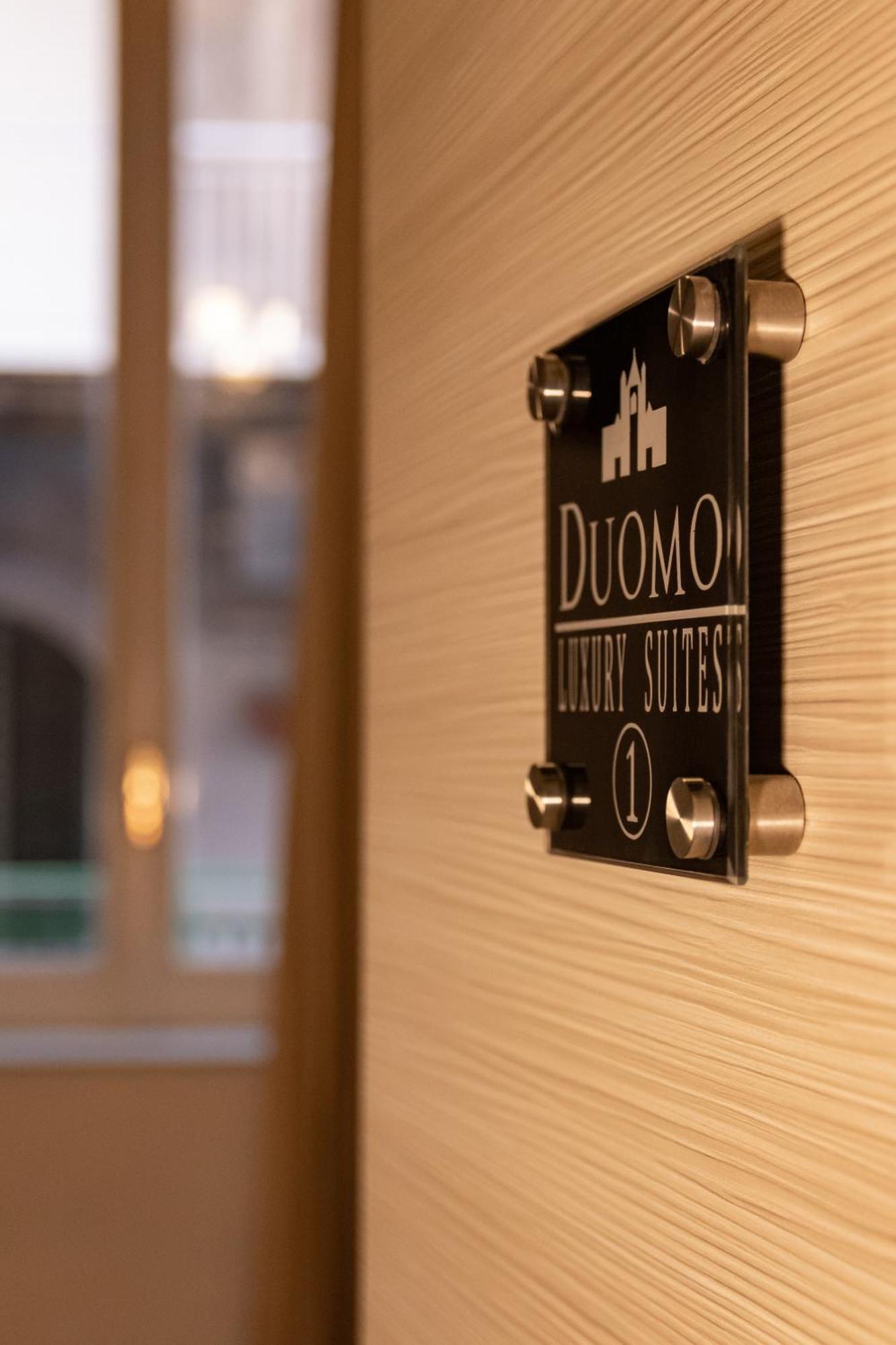Duomo Luxury Suites เนเปิลส์ ภายนอก รูปภาพ
