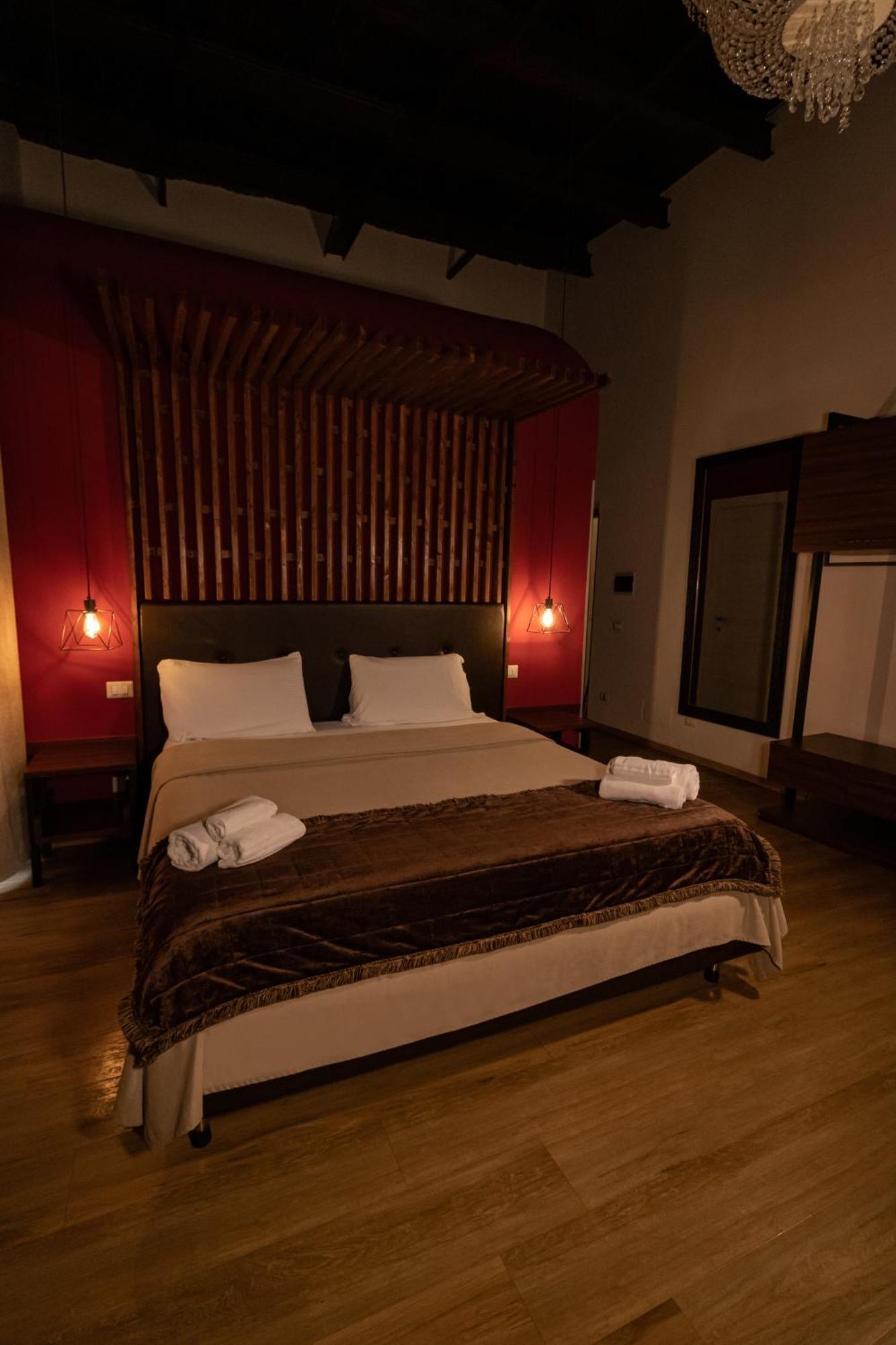 Duomo Luxury Suites เนเปิลส์ ภายนอก รูปภาพ